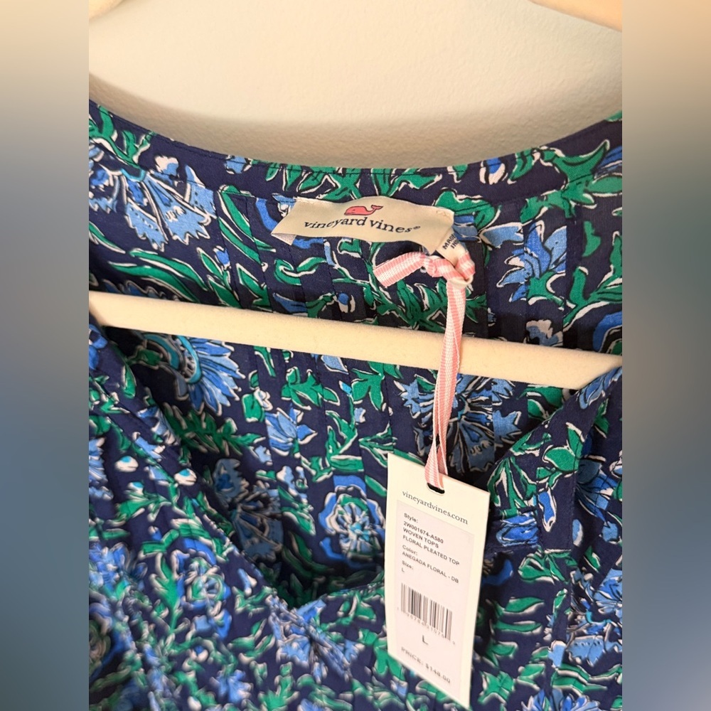 NWT Vineyard Vines Blue Green Floral Blouse V-Neck Long Sleeve Women’s Top Large - Picture 2 of 6